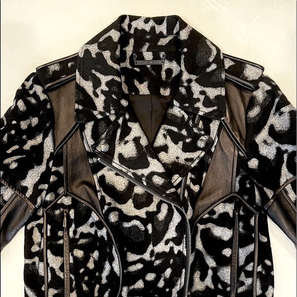 Authentic DVF Diane Von Furstenberg Leopard Print Moto, Wool/Leather Jacket, 6. - Picture 10 of 11